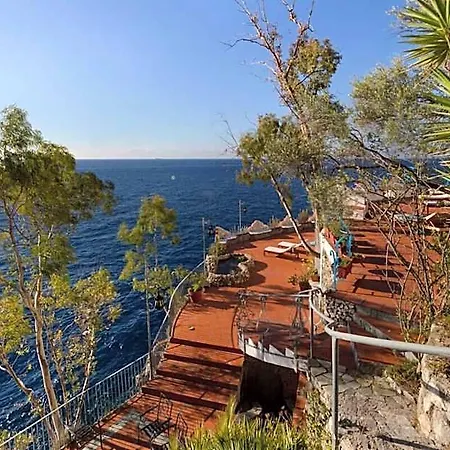 Alba - Coast Hotel
